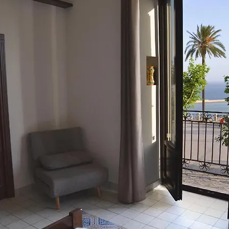 ベッド・アンド・ブレックファスト Agora Panoramic 3*