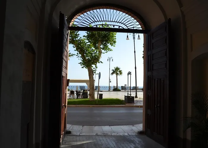 Agora Panoramic Bed & Breakfast