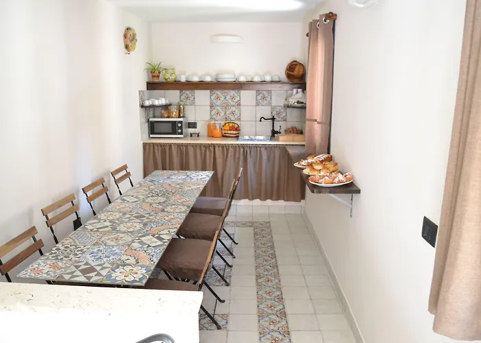 Agora Panoramic Bed & Breakfast